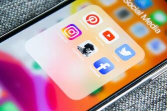拼多多上iphone苹果手机价格低是怎么回事？需要注意什么？